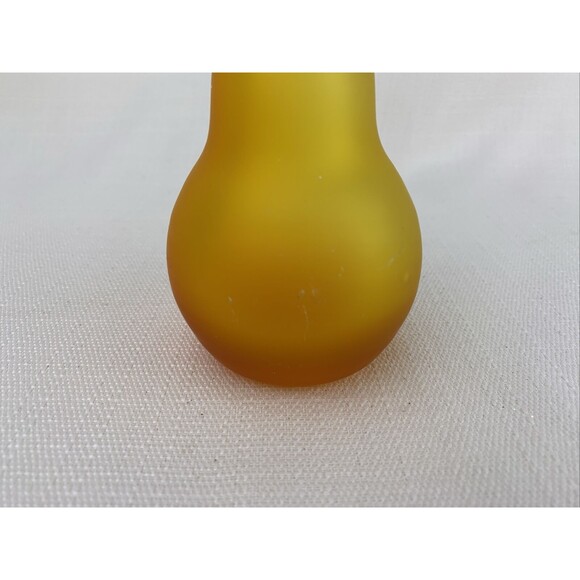 Pilgrim Glass Pear Paperweight Handblown Golden Amberina Vintage - Small Damage - Picture 10 of 11